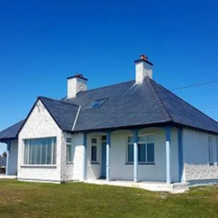 The Crest- 4 Bed Sea View Property -Trearddur Bay Exterior photo
