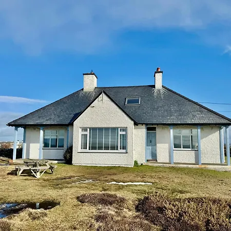 The Crest- 4 Bed Sea View Property -Trearddur Bay Exterior photo