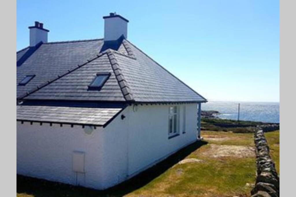 The Crest- 4 Bed Sea View -trearddur Bay Vakantiehuis Trearddur