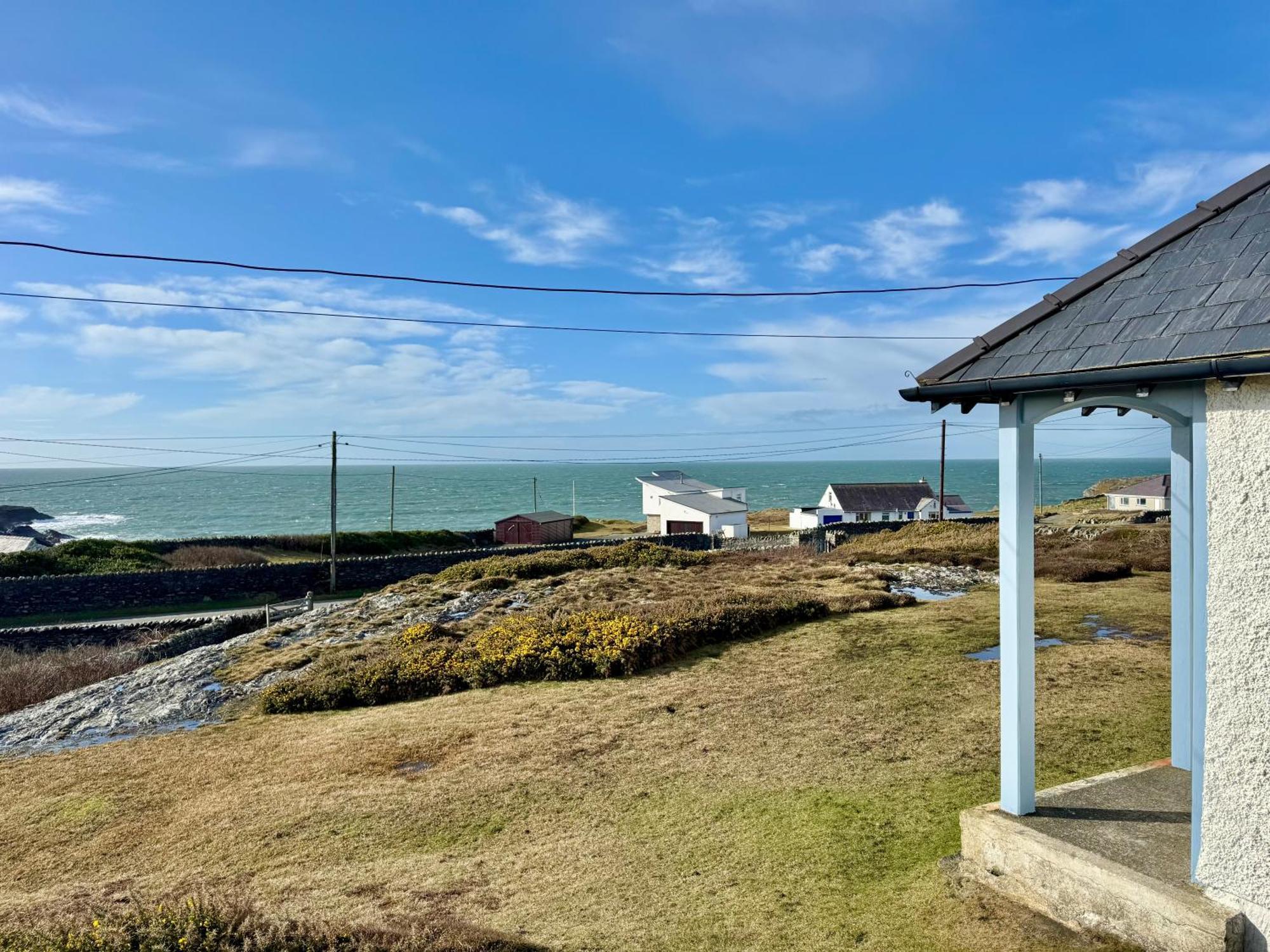 The Crest- 4 Bed Sea View -trearddur Bay Trearddur