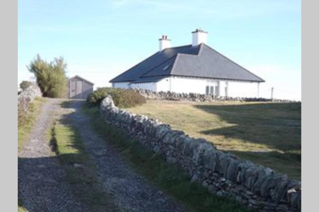 Holiday home The Crest- 4 Bed Sea View -trearddur Bay *