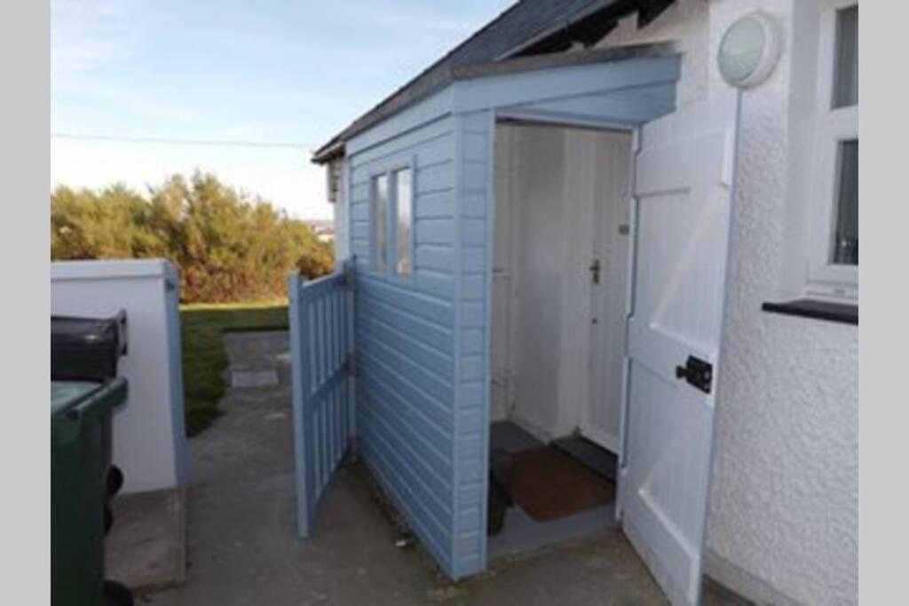 The Crest- 4 Bed Sea View -trearddur Bay *