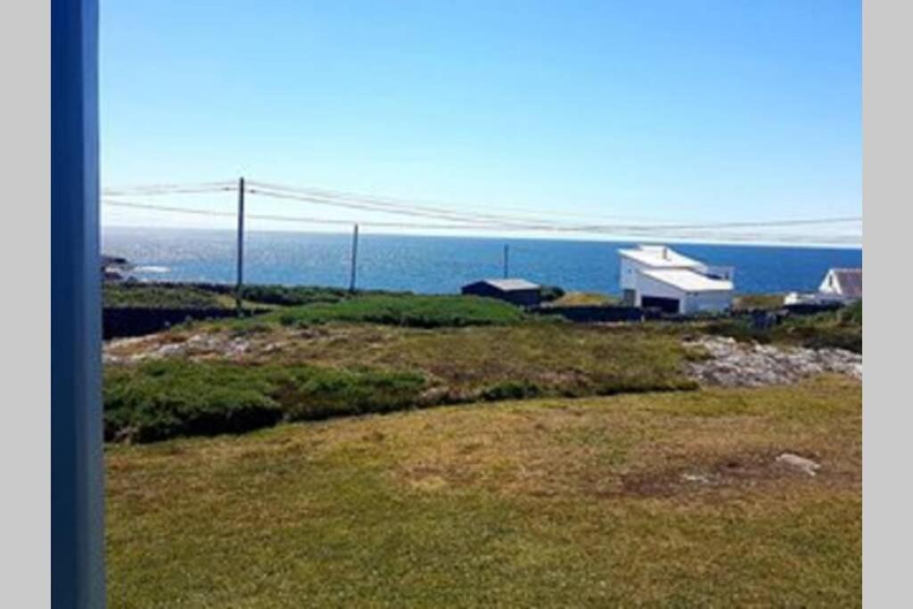 The Crest- 4 Bed Sea View -trearddur Bay Holiday home